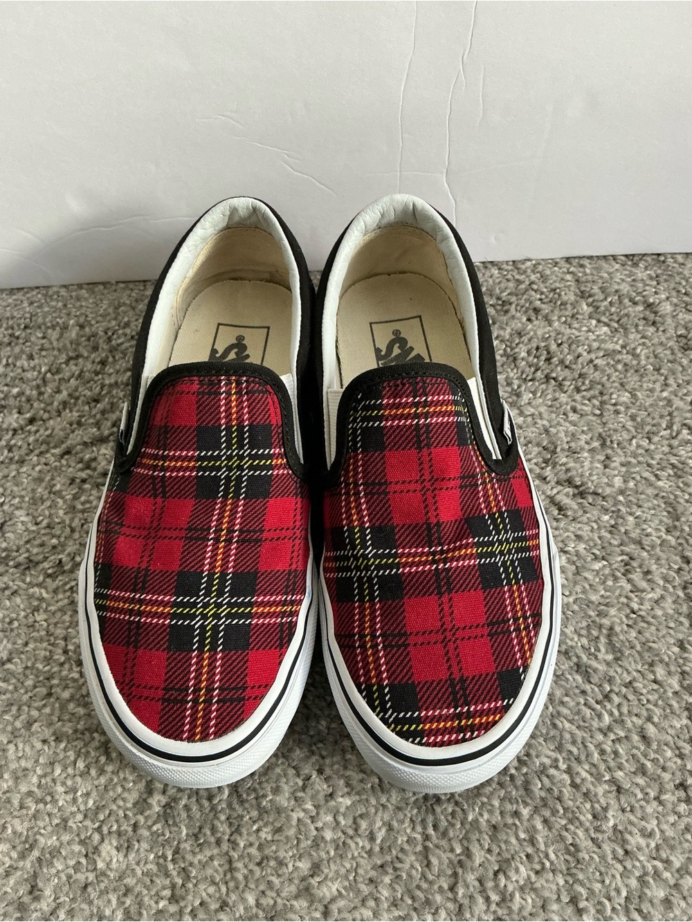 Vans Classic Slip-On Red Black Plaid Tartan Skate Shoes Women 6